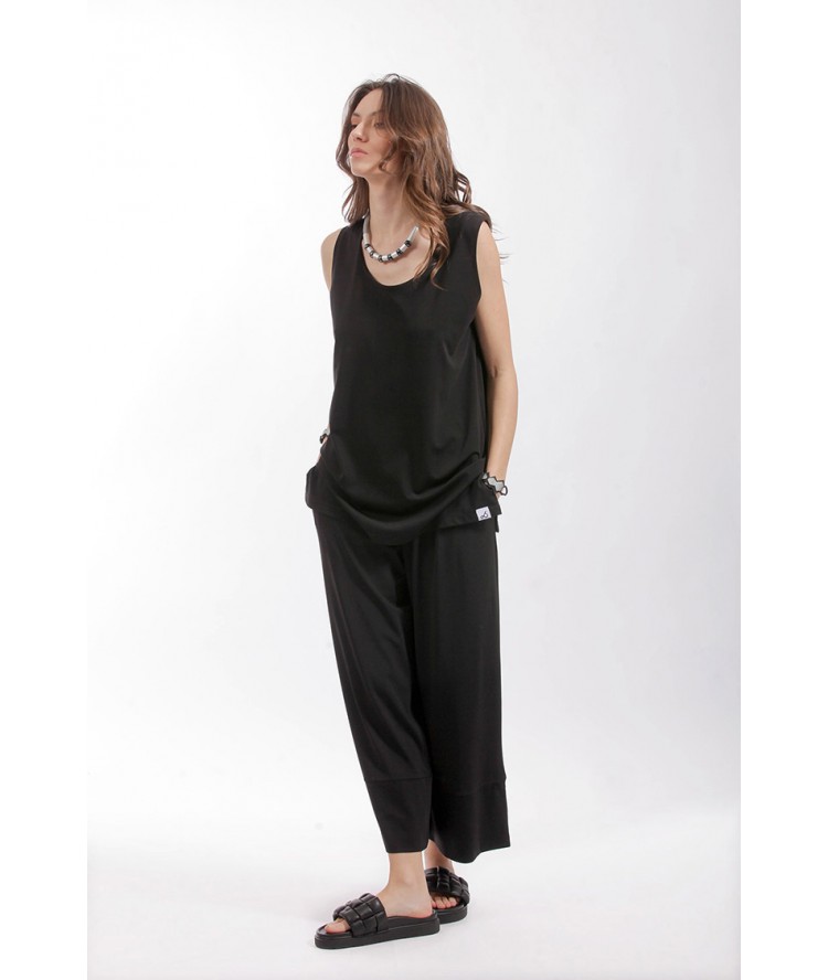Two & A Half Long Top With Slits Black