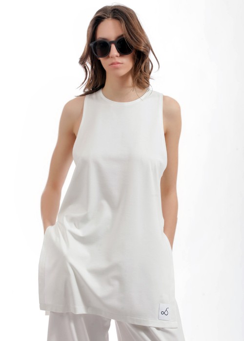 Two & A Half Long Top With Slits White